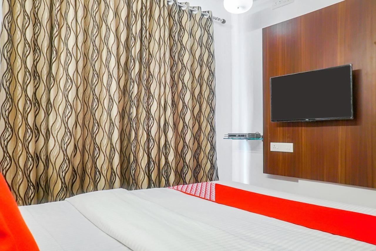 Oyo 15541 Pearl Inn Púna Kültér fotó